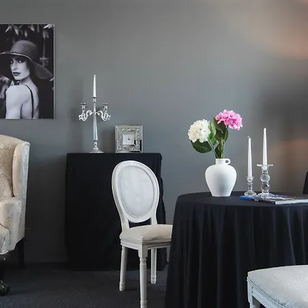Boutique Chevalier By Bura - Adults Only 4*