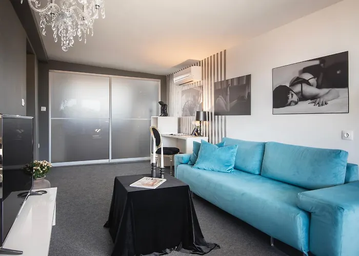 Boutique Chevalier By Bura - Adults Only