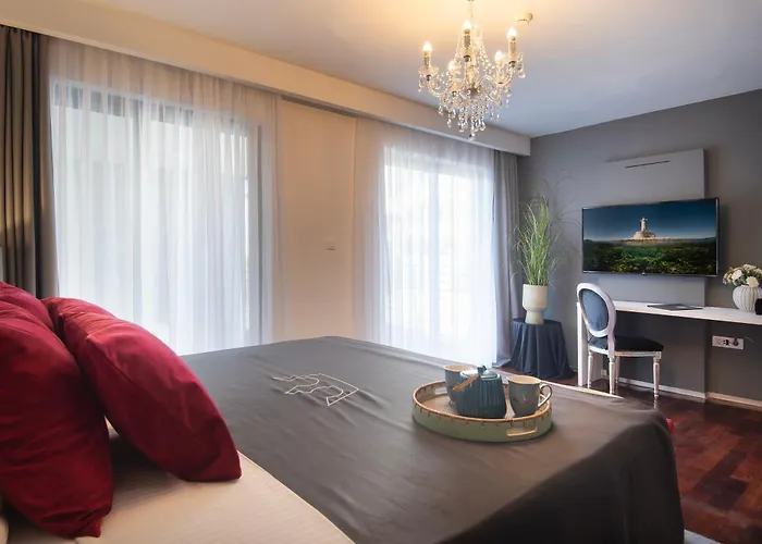 Boutique Chevalier By Bura - Adults Only Hotel