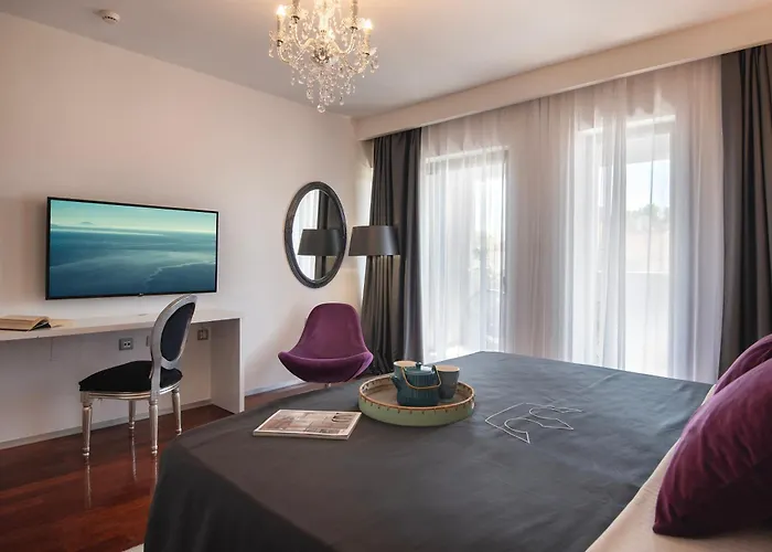 Boutique Chevalier By Bura - Adults Only Hotel