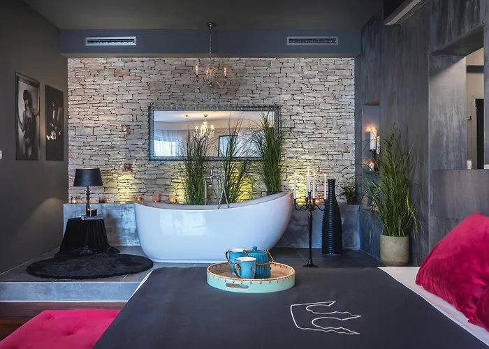 Hotel Boutique Chevalier By Bura - Adults Only