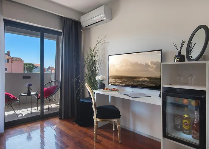 Boutique Chevalier By Bura - Adults Only