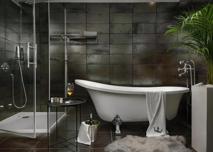 Boutique Chevalier By Bura - Adults Only