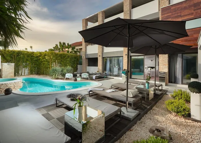 Hotel Boutique Chevalier By Bura - Adults Only